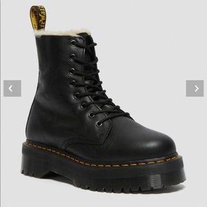 JADON LEATHER FAUX FUR LINED PLATFORM—open to trades